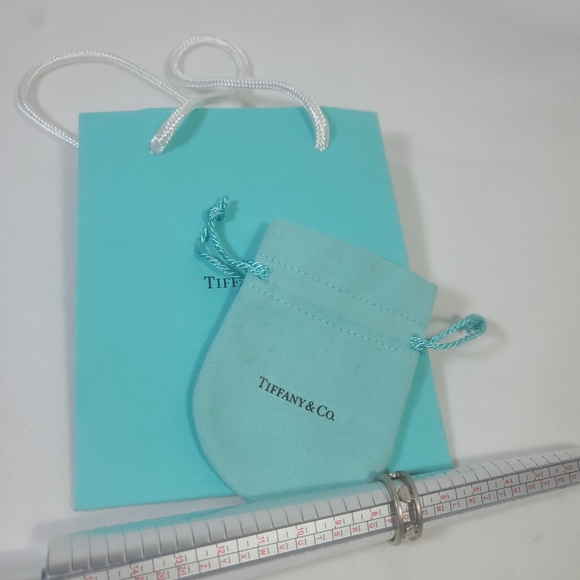 Tiffany & Co Silver Five Hearts Heart Band Ring Size 7.25 - Picture 8 of 8